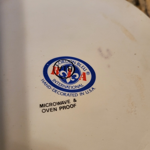 CORDON BLUE BOWL WITH LID - Picture 6 of 6